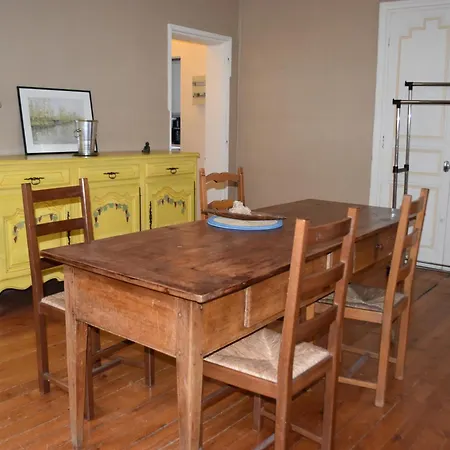 De Caractere Plein Centre Apartment *